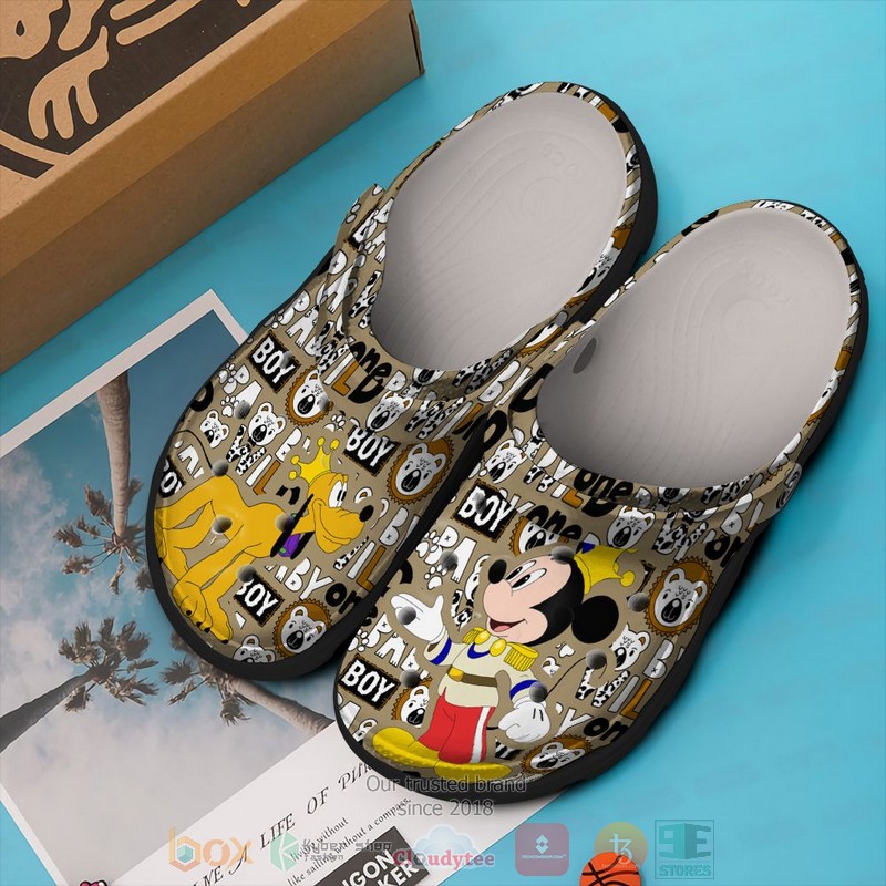 Mickey_Mouse_and_Pluto_Gold_King_Crocband_Clog