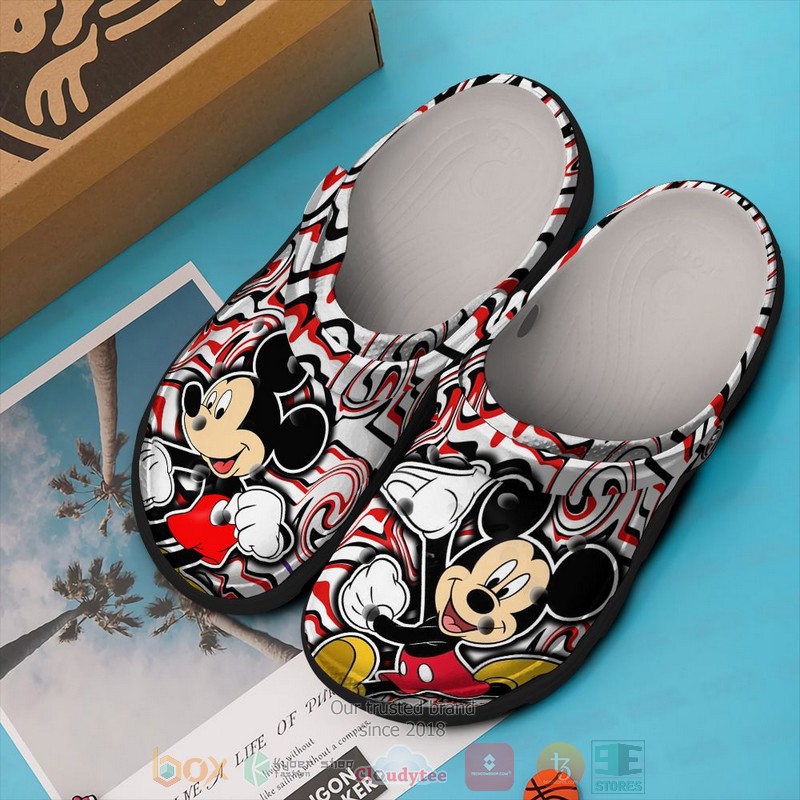 Mickey_Mouse_dancing_Crocband_Clog_1