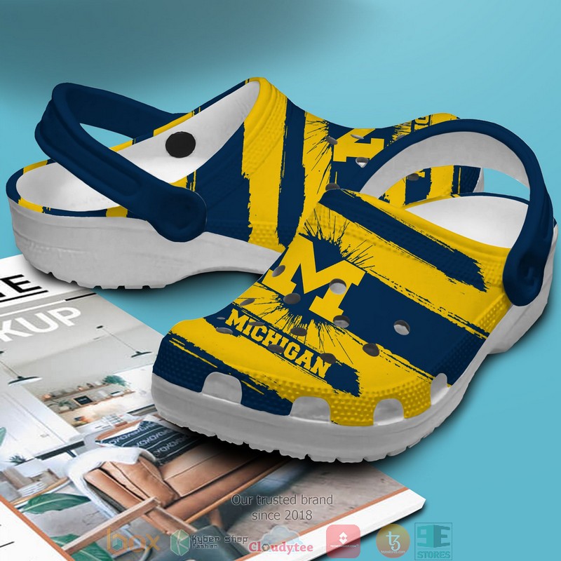 Personalized_NCAA_Michigan_Football_Navy_Yellow_Crocs_Crocband_Clog