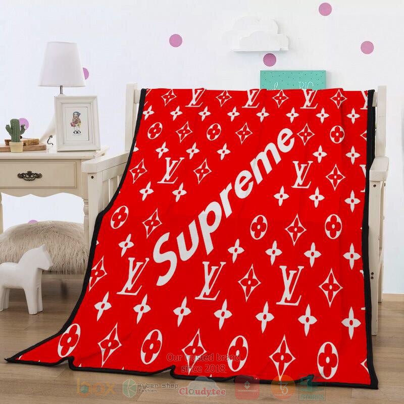Supreme_Louis_Vuitton_red_pattern_blanket