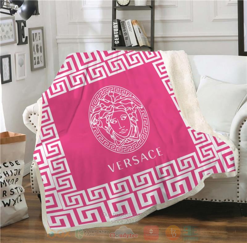 Versace_brand_pink_blanket