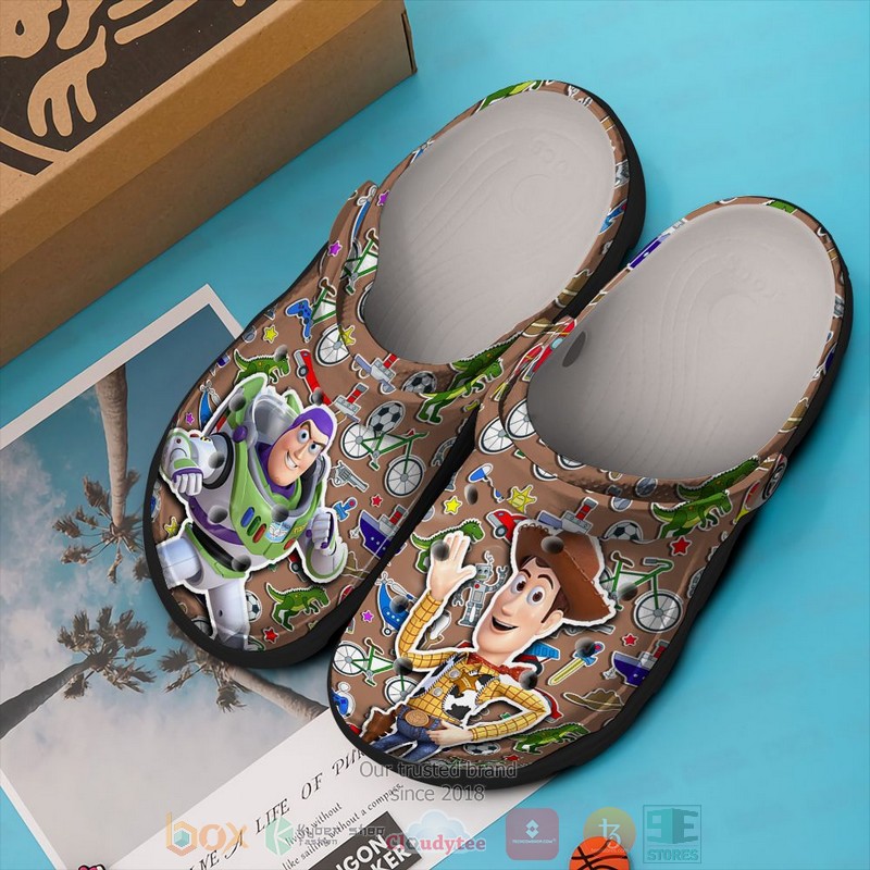 Woody_and_Buzz_Lightyear_Crocband_Clog
