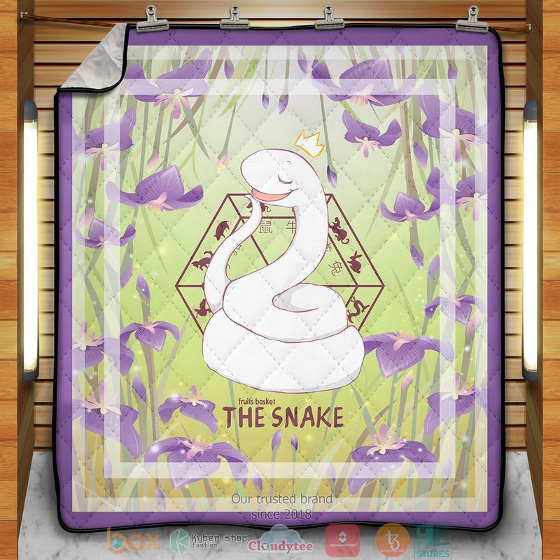 Ayame_The_Snake_Quilt_Blanket