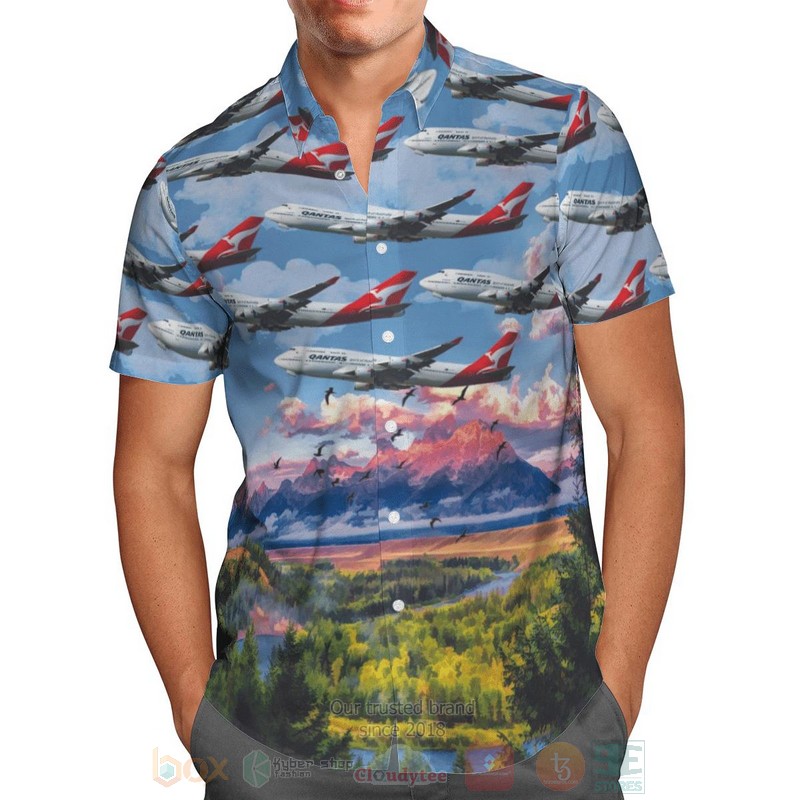 Australia_Qantas_Boeing_747-438-ER_Blue_Hawaiian_Shirt_1