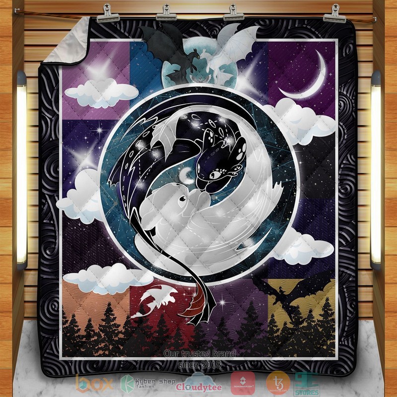 Constellation_Dragons_Quilt_Blanket