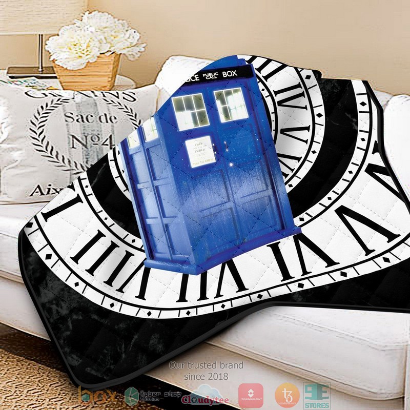 Doctor_Who_Tardis_Quilt_Blanket_1