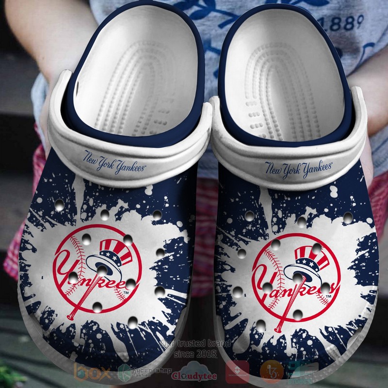 MLB_New_York_Yankees_Crocband_Crocs_Clog_Shoes