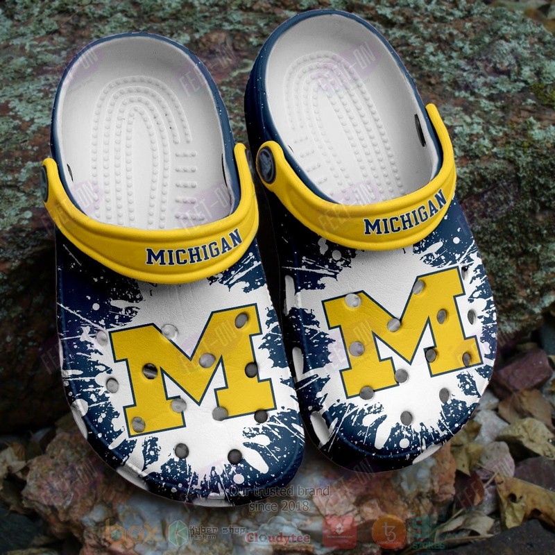 NCAA_Michigan_Wolverines_Crocband_Crocs_Clog_Shoes
