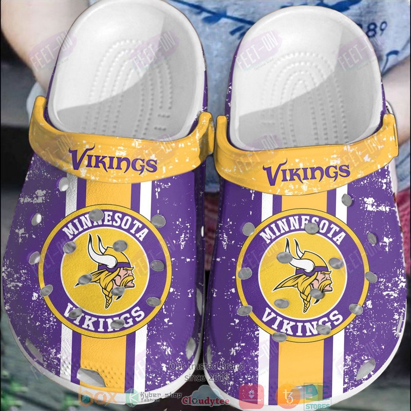 NFL_Minnesota_Vikings_White-Purple_Crocband_Crocs_Clog_Shoes