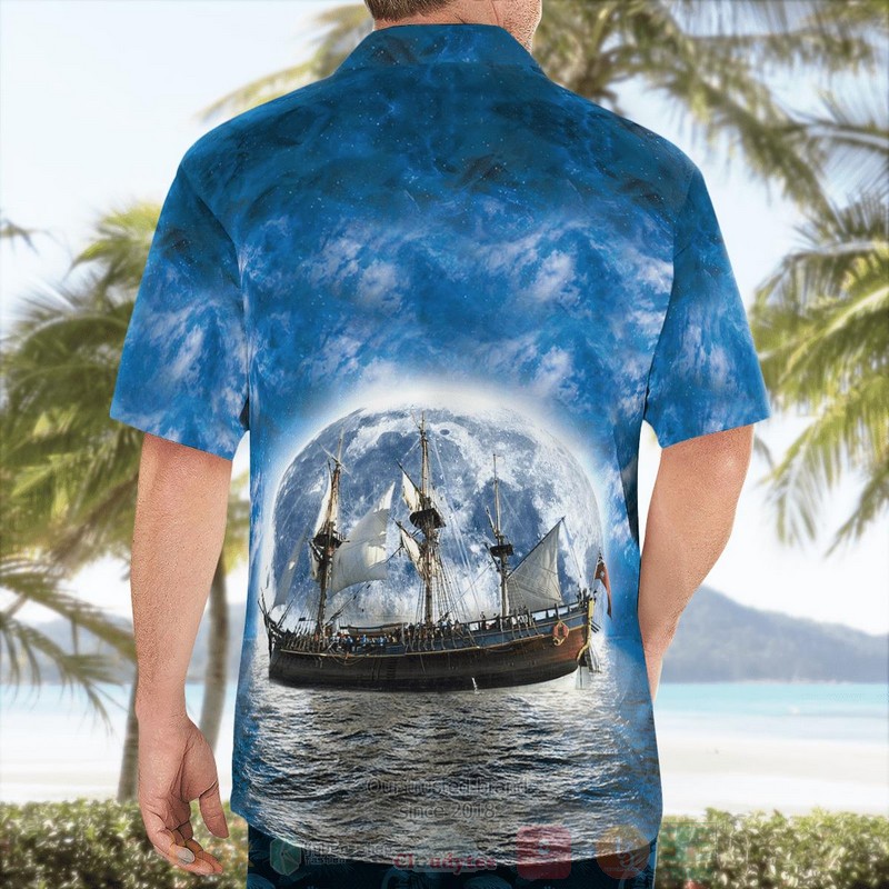 Royal_Navy_HMS_Endeavour_Hawaiian_Shirt_1