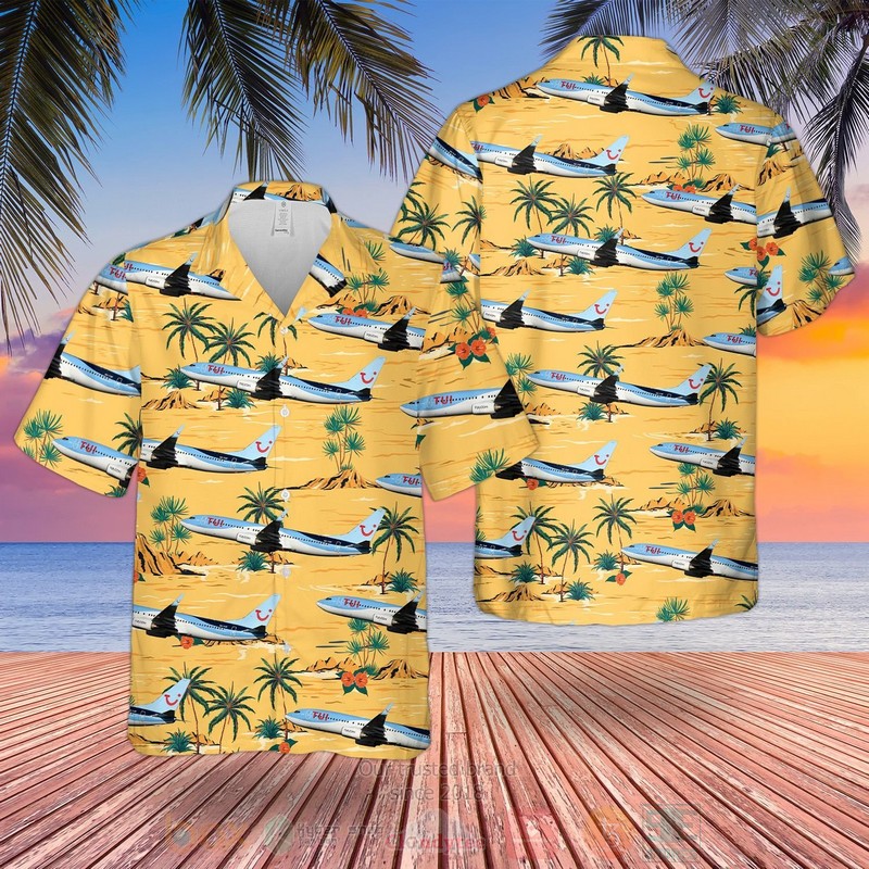 TUI_fly_Belgium_Boeing_737-800_Yellow_Hawaiian_Shirt