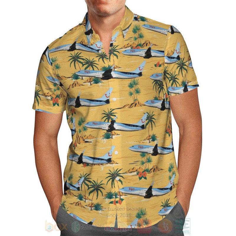 TUI_fly_Belgium_Boeing_737-800_Yellow_Hawaiian_Shirt_1