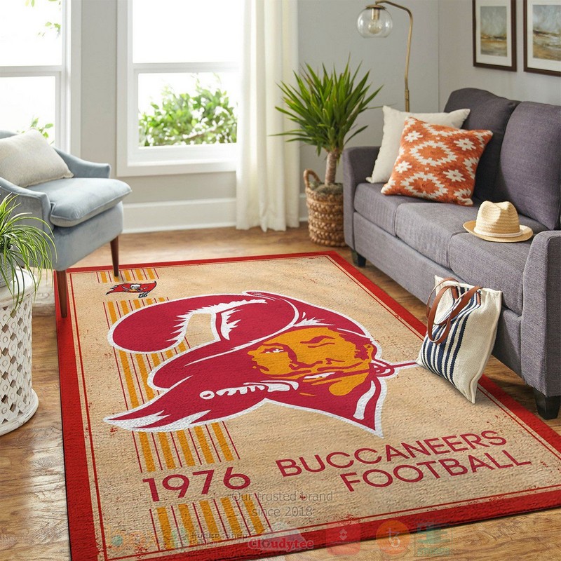 Tampa_Bay_Buccaneers_NFL_Team_Logo_Retro_Area_Rugs_1