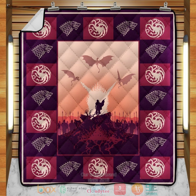 The_Reign_of_the_Queen_Quilt_Blanket
