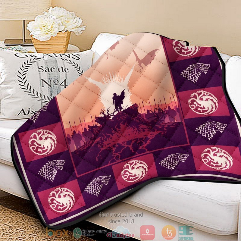 The_Reign_of_the_Queen_Quilt_Blanket_1