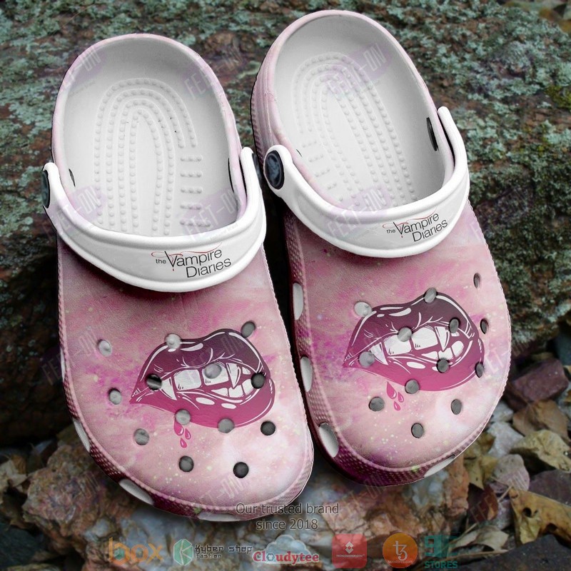 The_Vampire_Diaries_Lips_pink_Crocband_Clogs