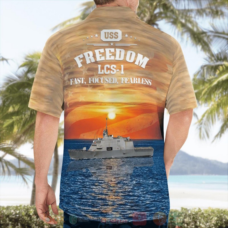 USS_Freedom_LCS-1_Freedom-class_littoral_combat_ship_Hawaiian_Shirt_1