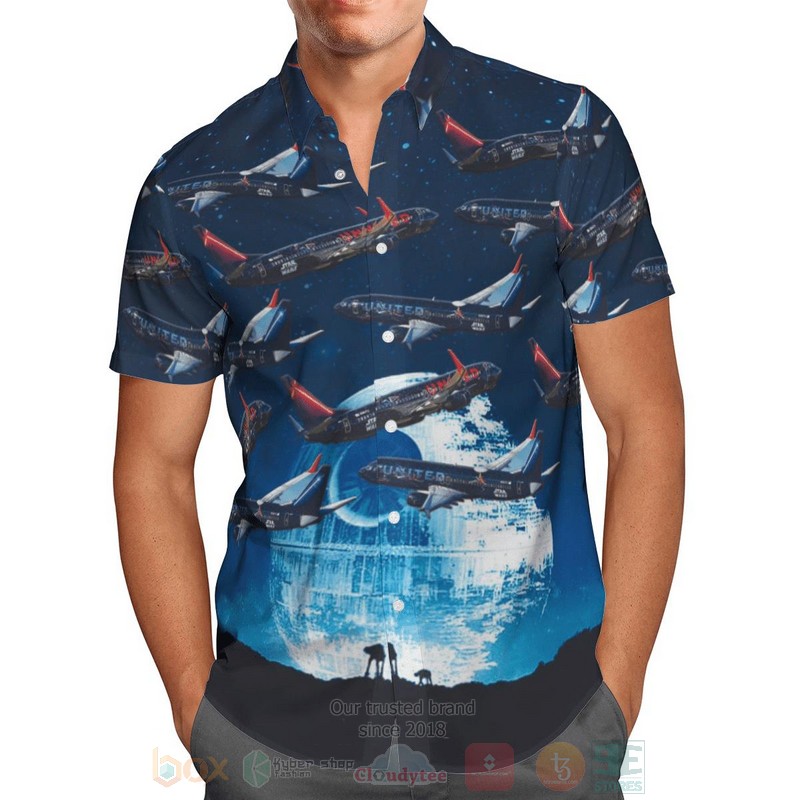 United_Airlines_Star_Wars_Boeing_737-824_Hawaiian_Shirt_1