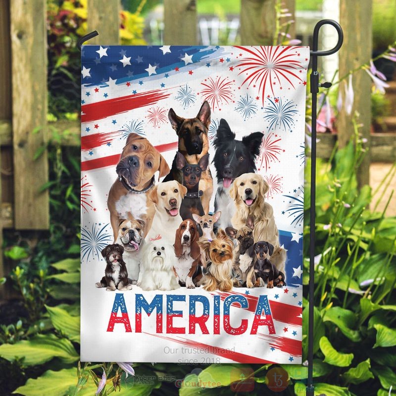 Dogs_American_Independence_Day_Flag