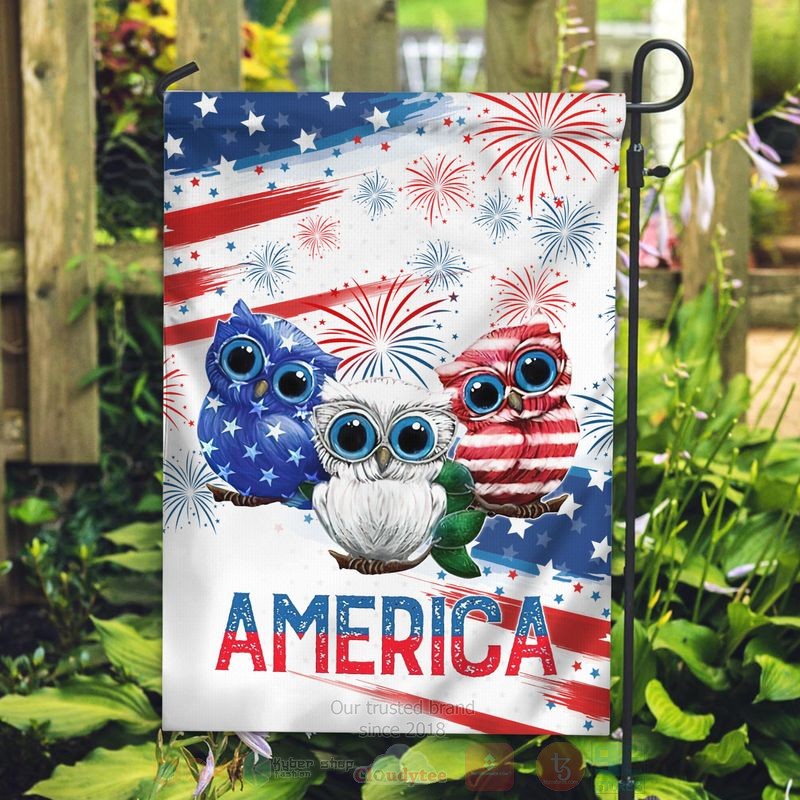 Owl_America_Independence_Day_Flag