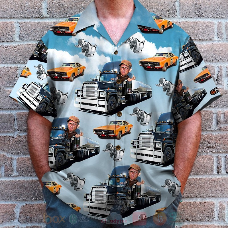 Trucker_Truck_and_Angry_Convoy_Duck_Pattern_Personalized_Truckers_Hawaiian_Shirt_Short_1