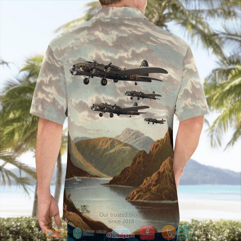 WWII_Boeing_B-17_Flying_Fortress_Heavy_Bomber_Military_Aircraft_Flying_Over_Mountain_Hawaiian_Shirt_1