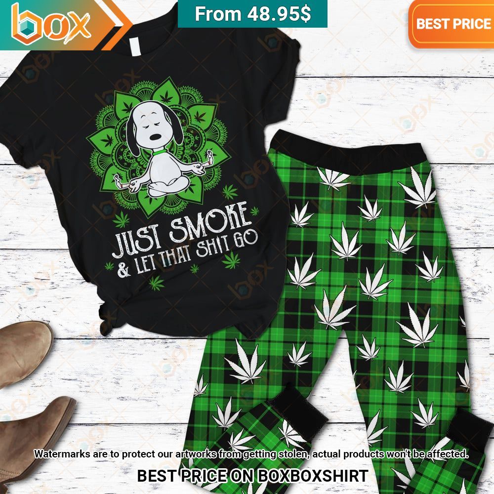 snoopy yoga just smoke and let that shirt go weed pajamas set 1 279.jpg